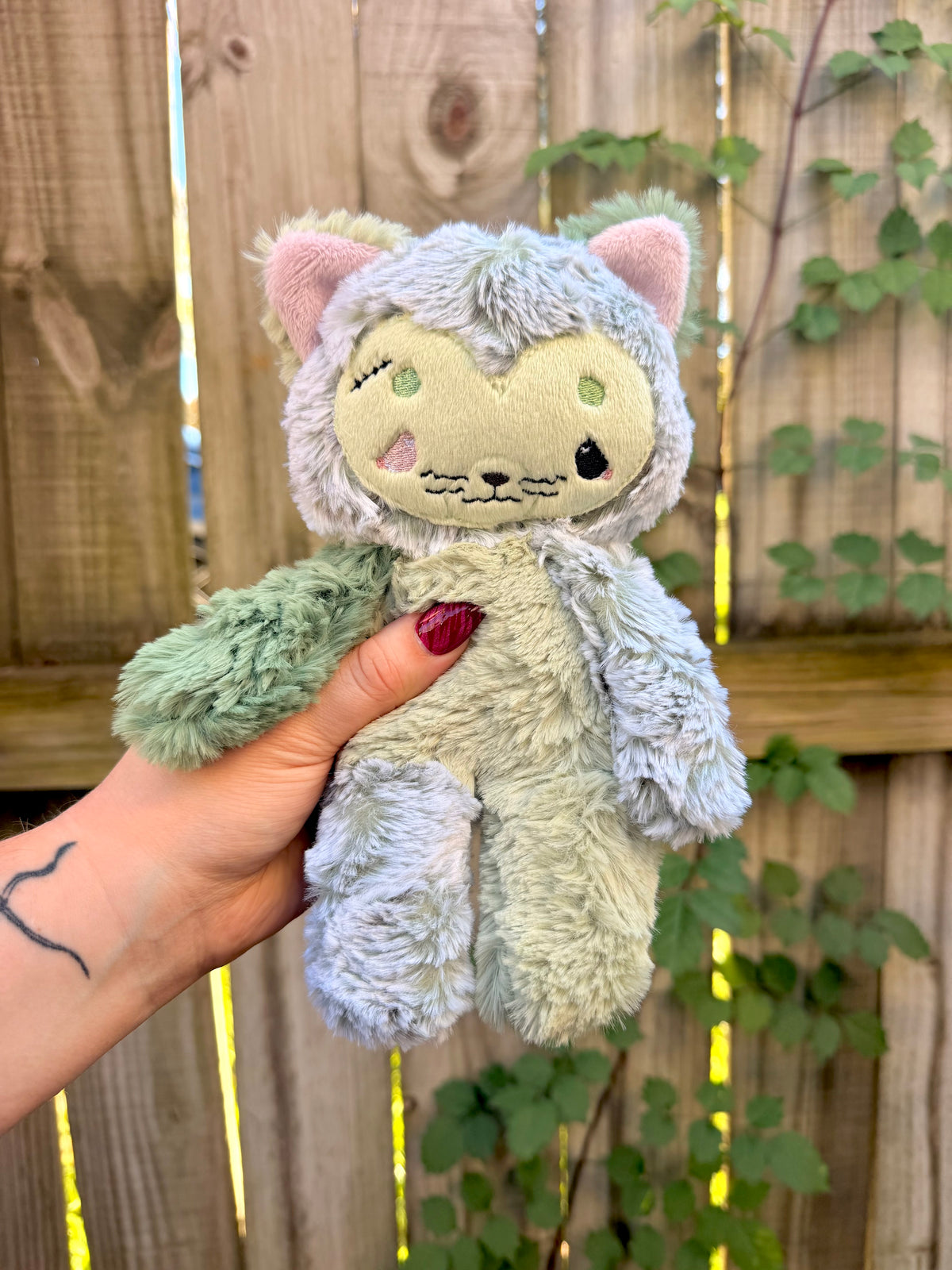 Stine the Zombie Kitty